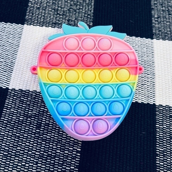 STRAWBERRY Pop It Purse With Zipper Fidget Toys for ADHD & Sensory Relief - Picture 7 of 8